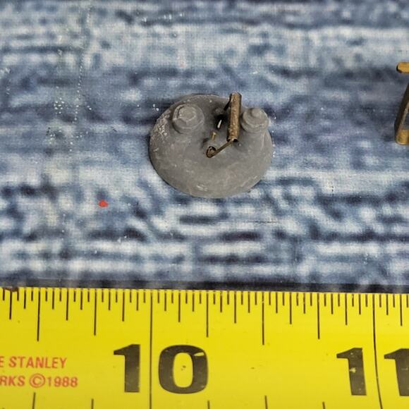 Vintage 3 pieces Rare mini Collectible lead and brass oil cans and grease gun - Picture 4 of 7